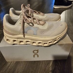 ON Cloudmonster Women